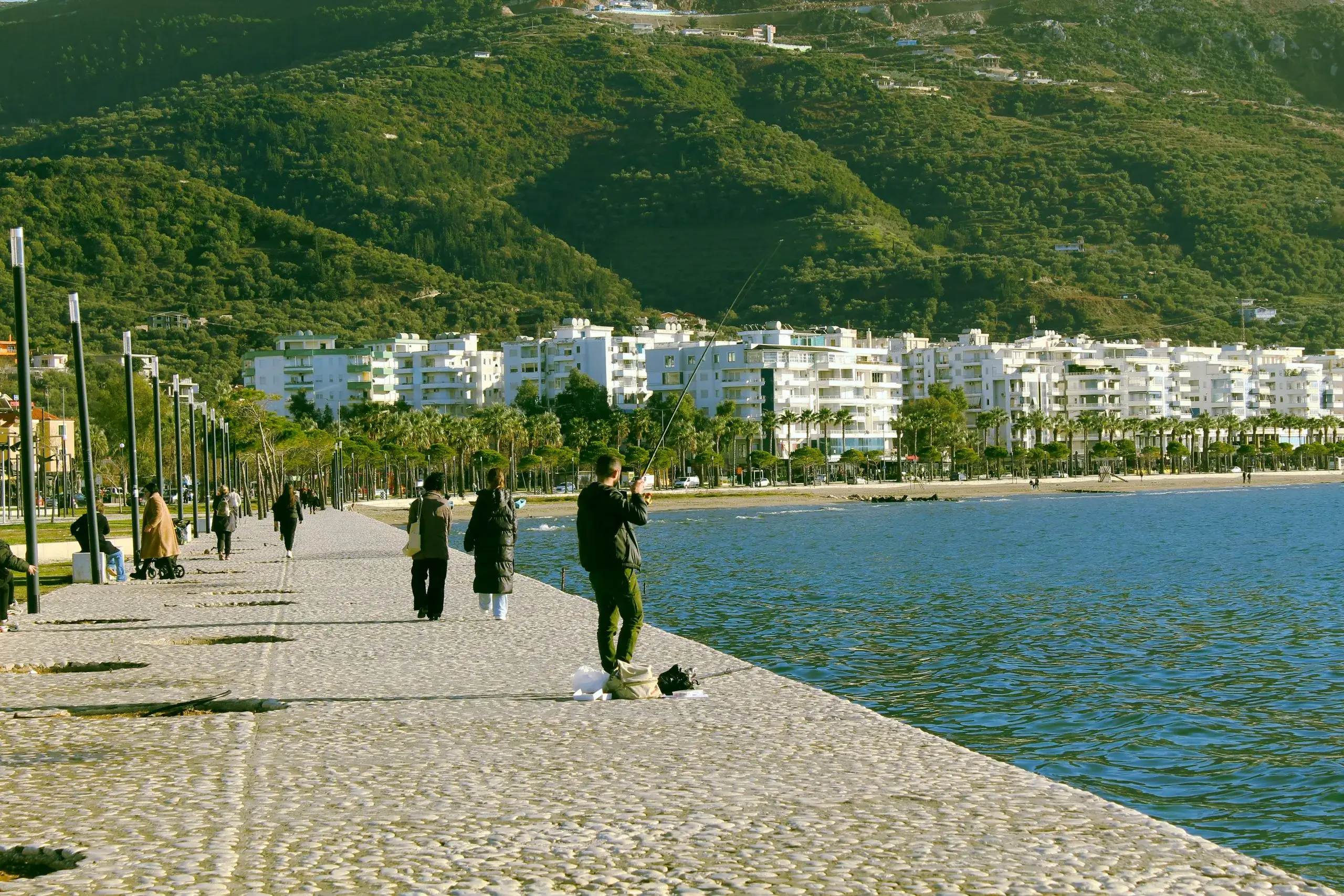 Seafront Promenade & Fish Taverns