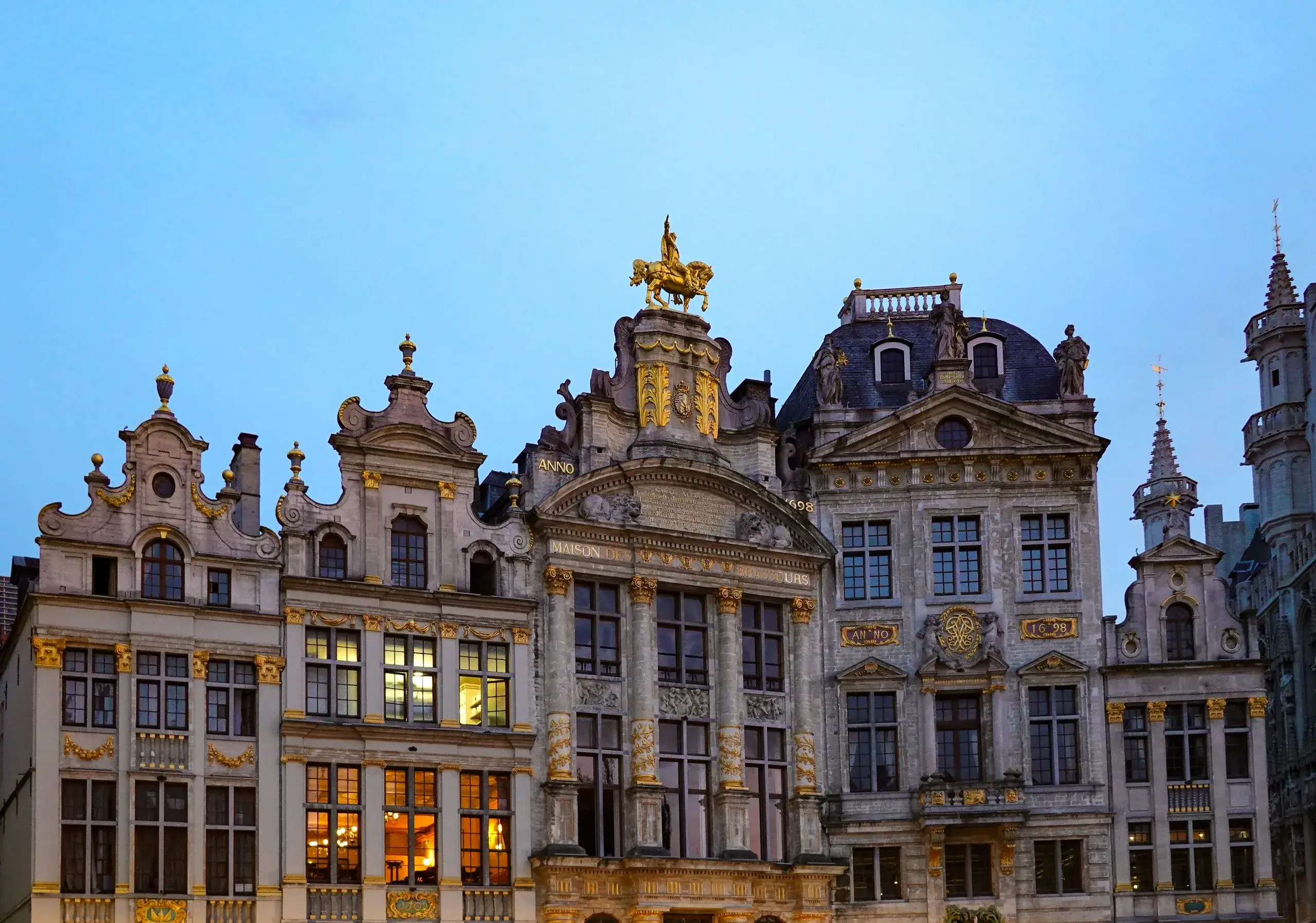 Grand-Place & Manneken Pis