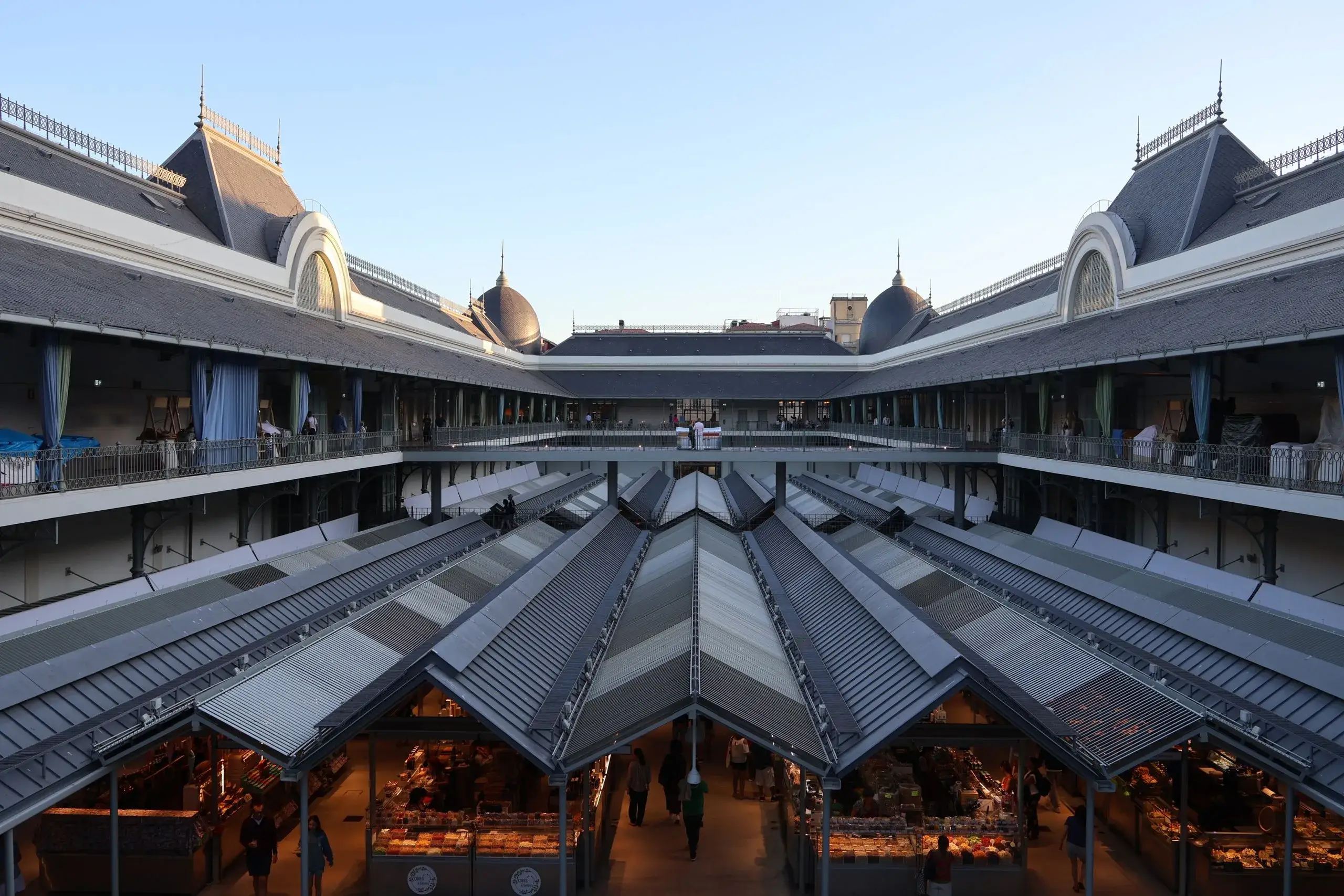 Bouchons & Les Halles Paul Bocuse