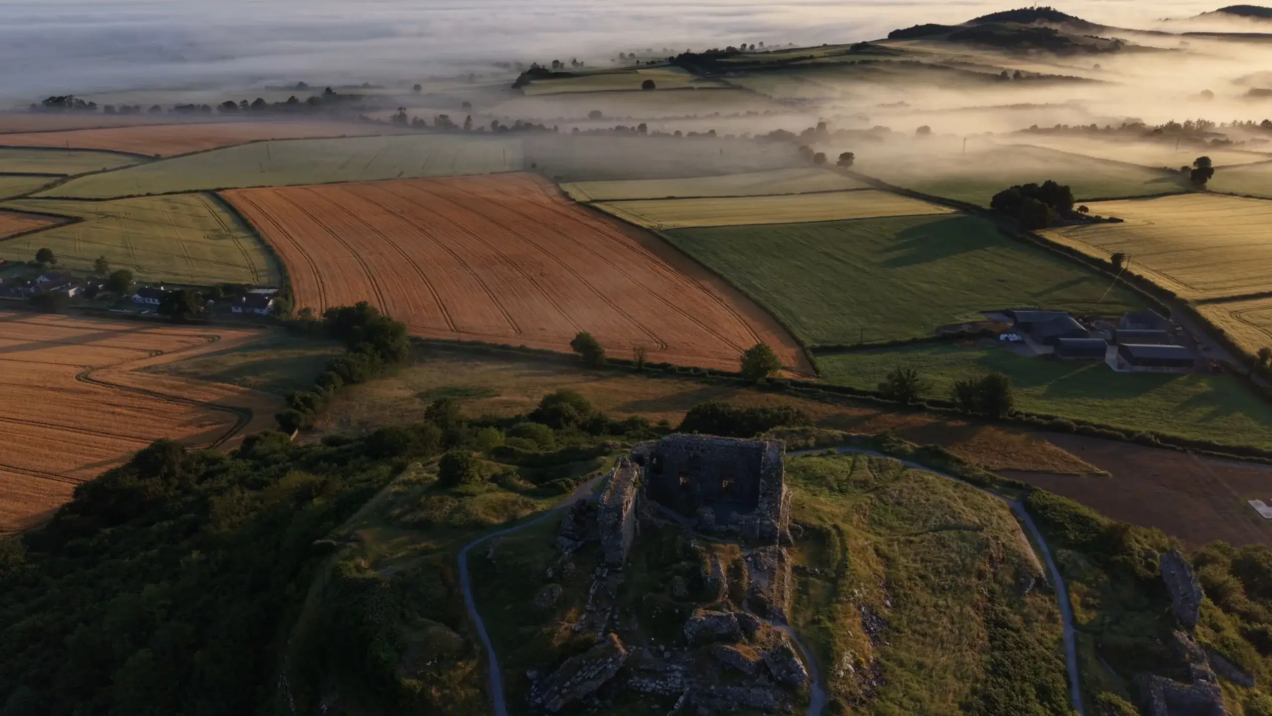Newgrange & the Boyne Valley