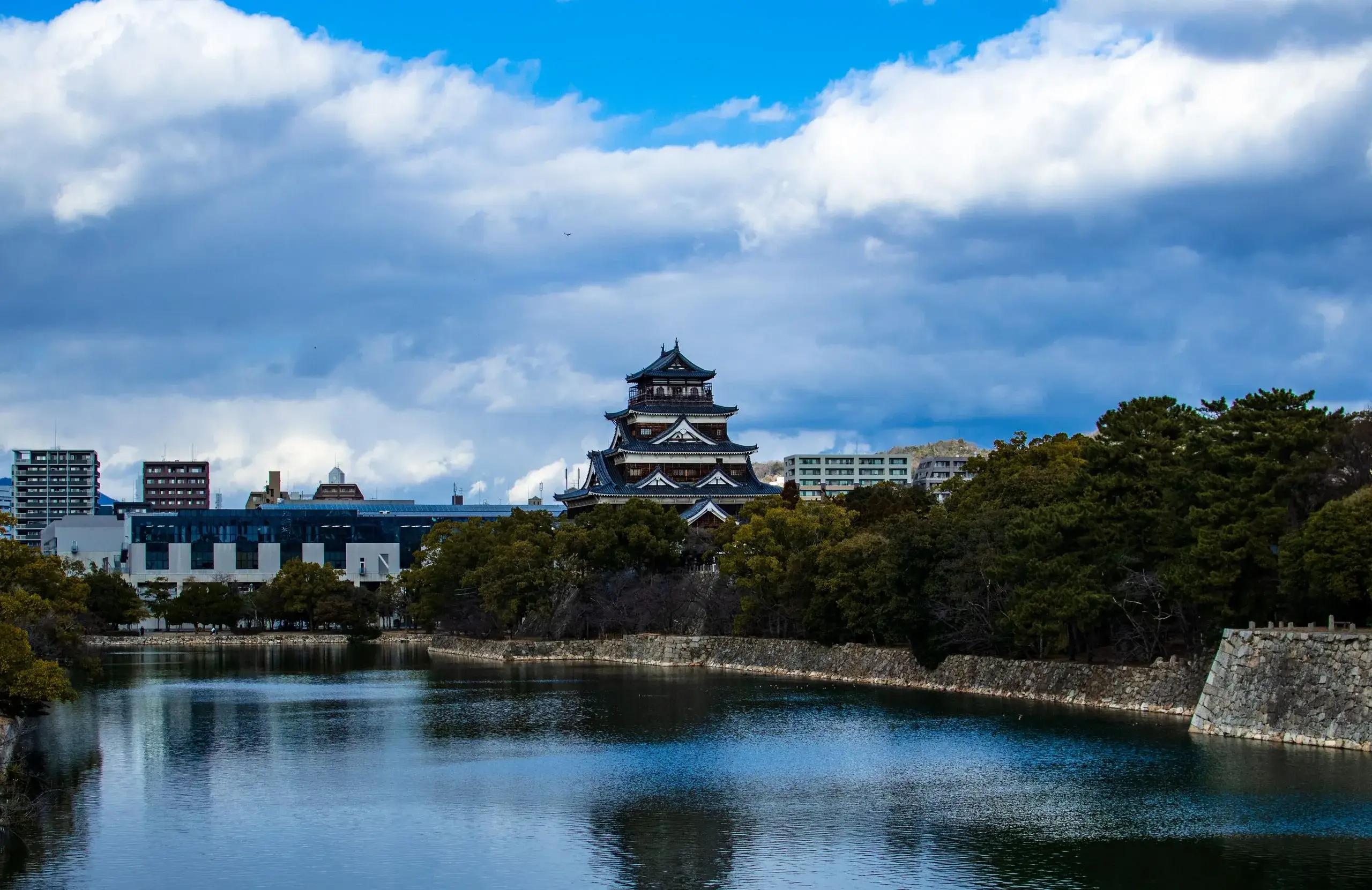 Hiroshima Castle & Shukkei-en Garden