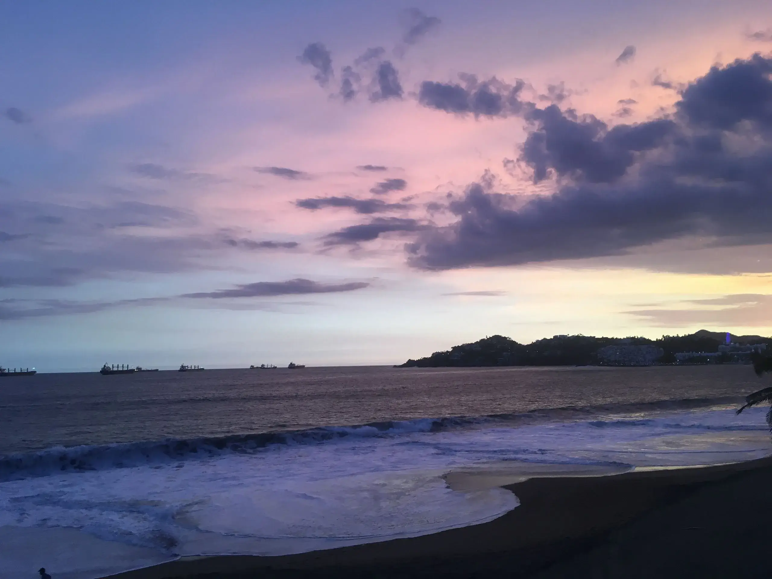 Playa La Audiencia & Santiago Bay