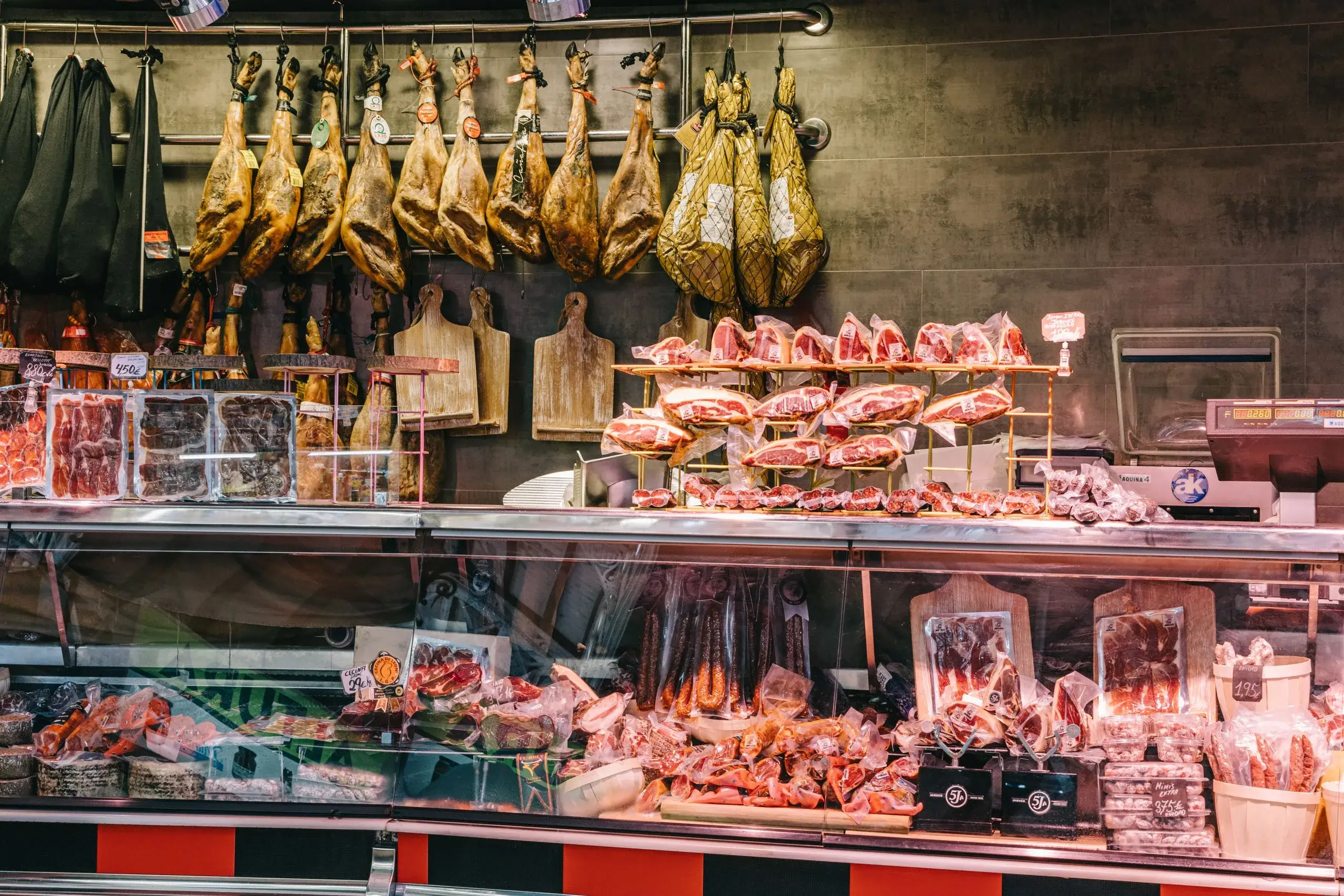 Tapas, the market & the evening rambla
