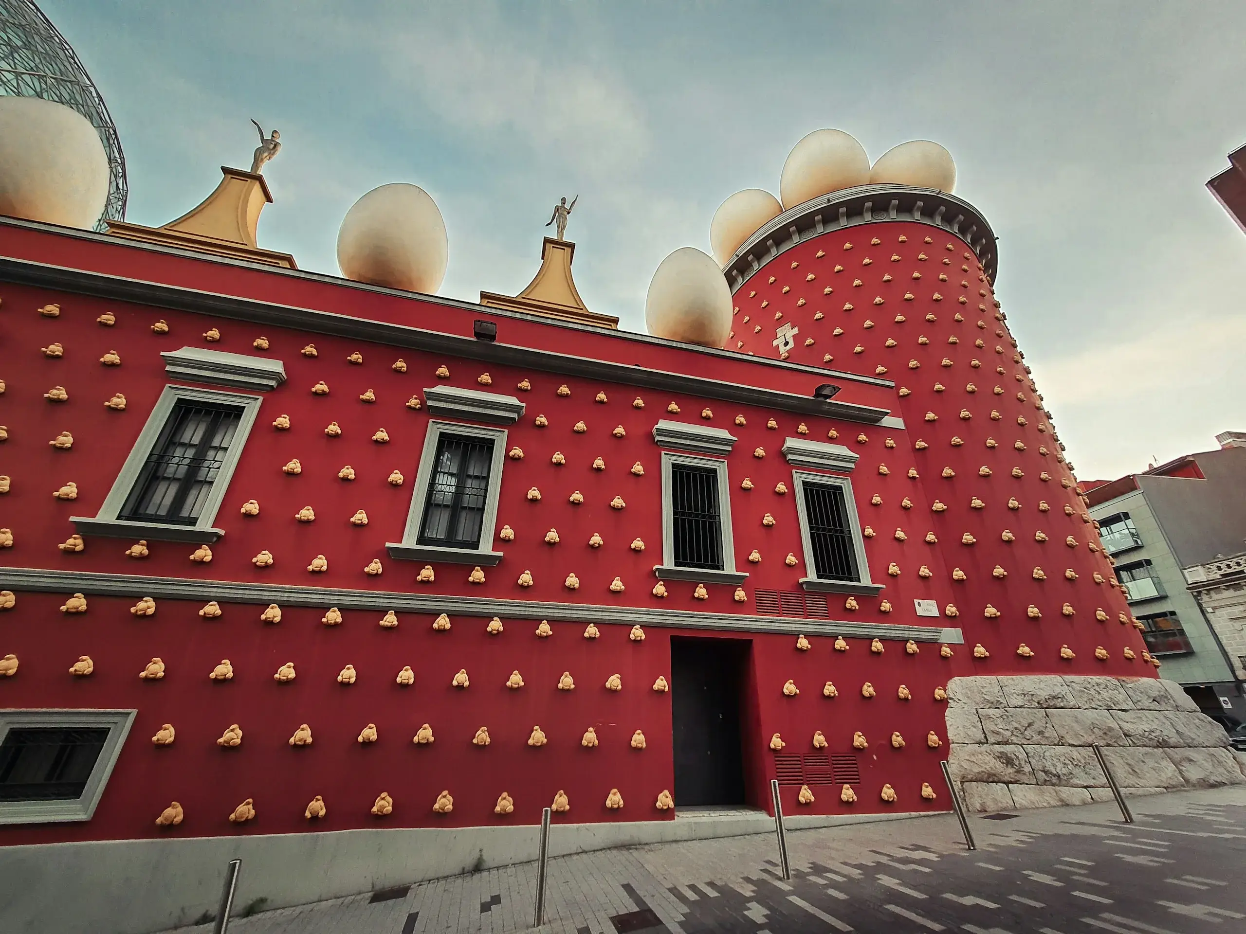 Figueres & the Dalí Theatre-Museum