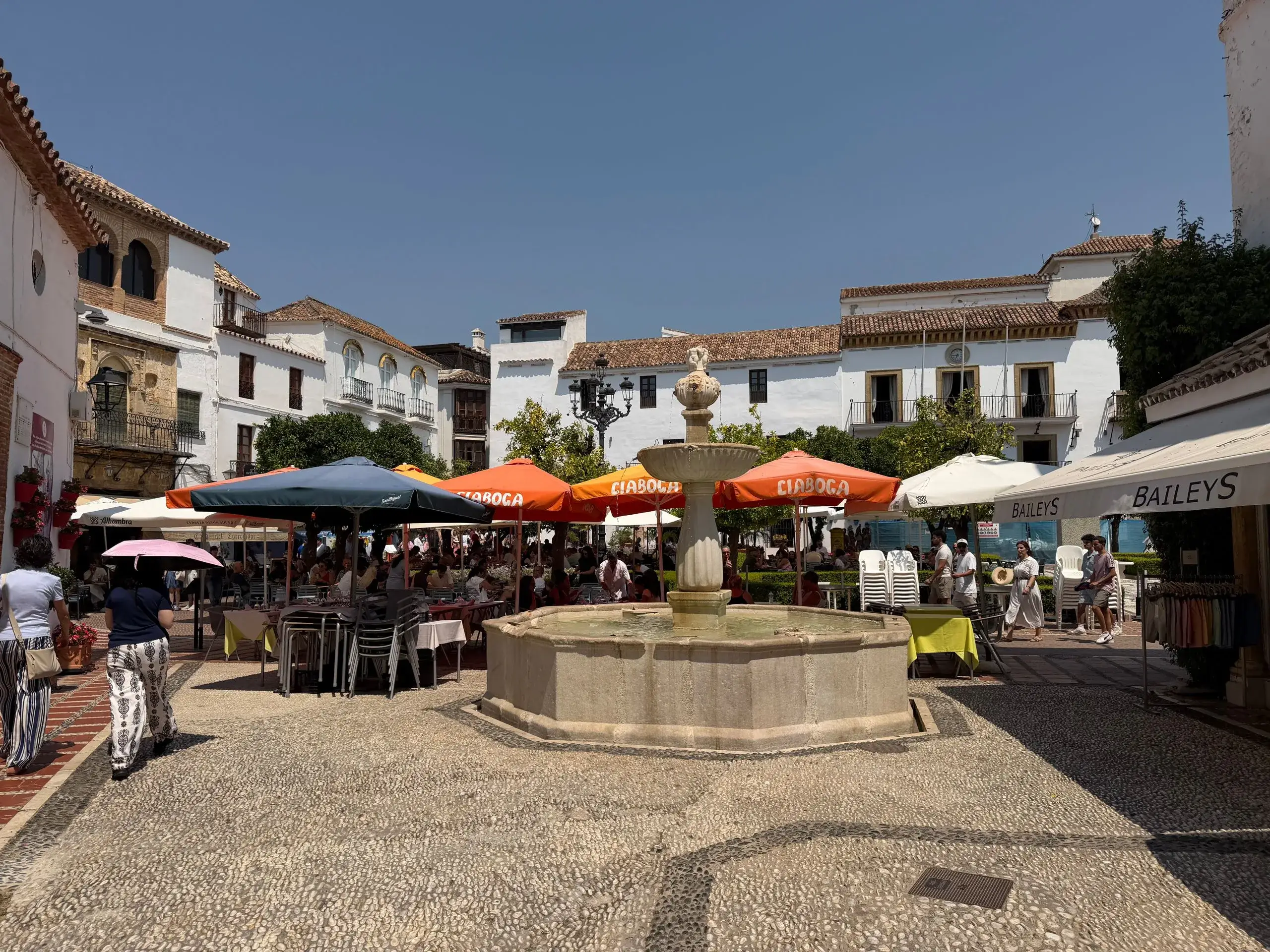 Casco Antiguo & Plaza de los Naranjos