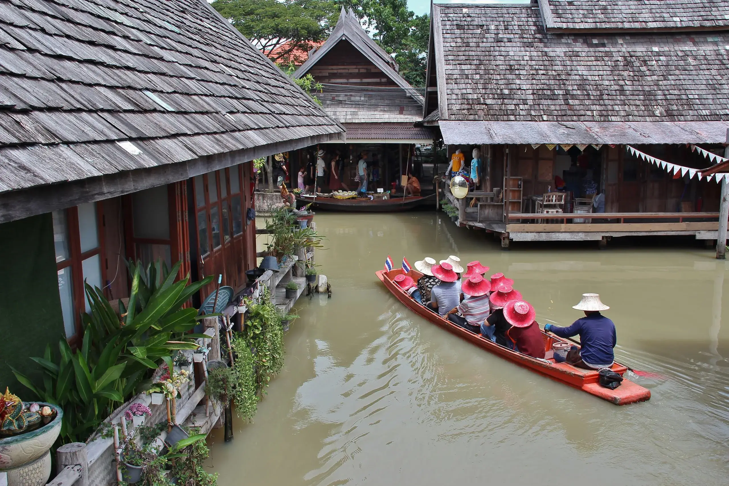 Floating Market & Street Food