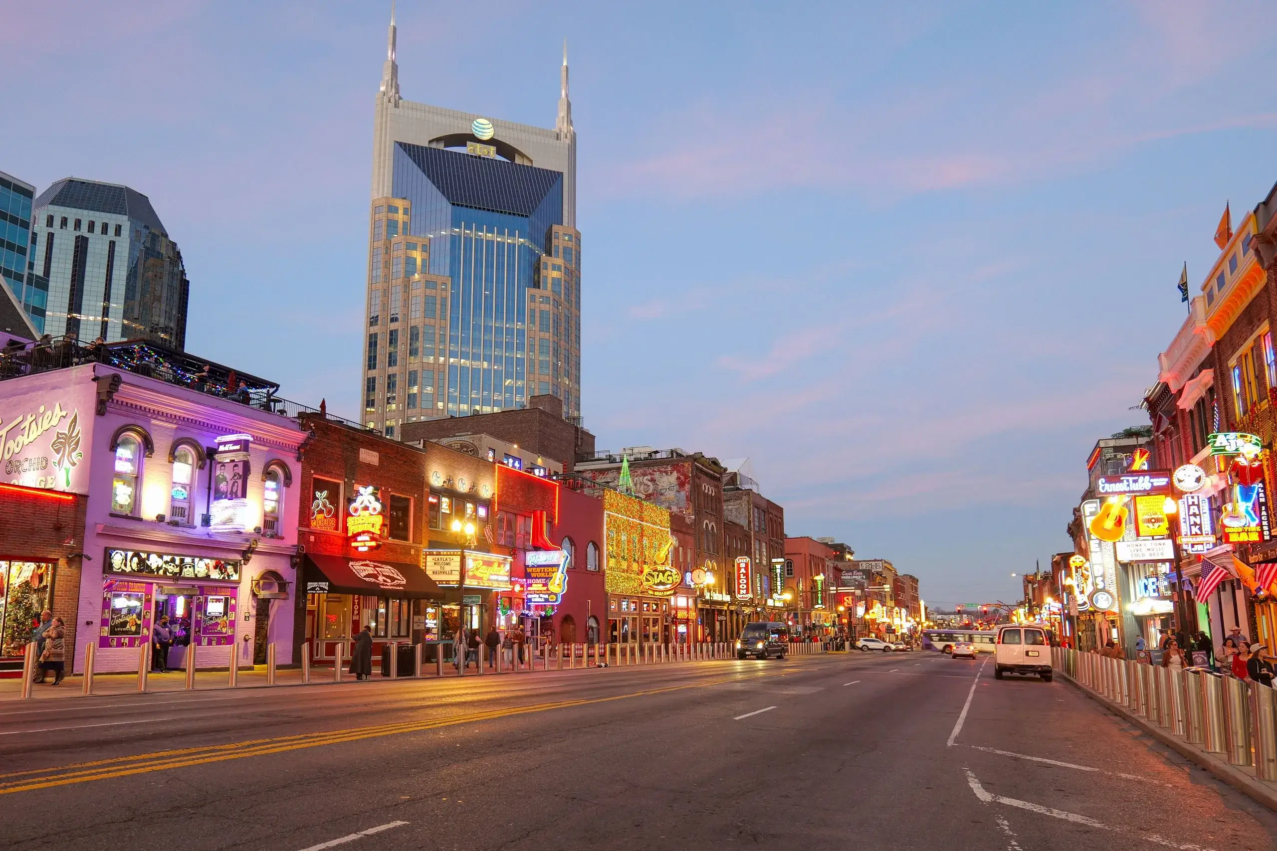 Lower Broadway honky-tonks & the Ryman Auditorium