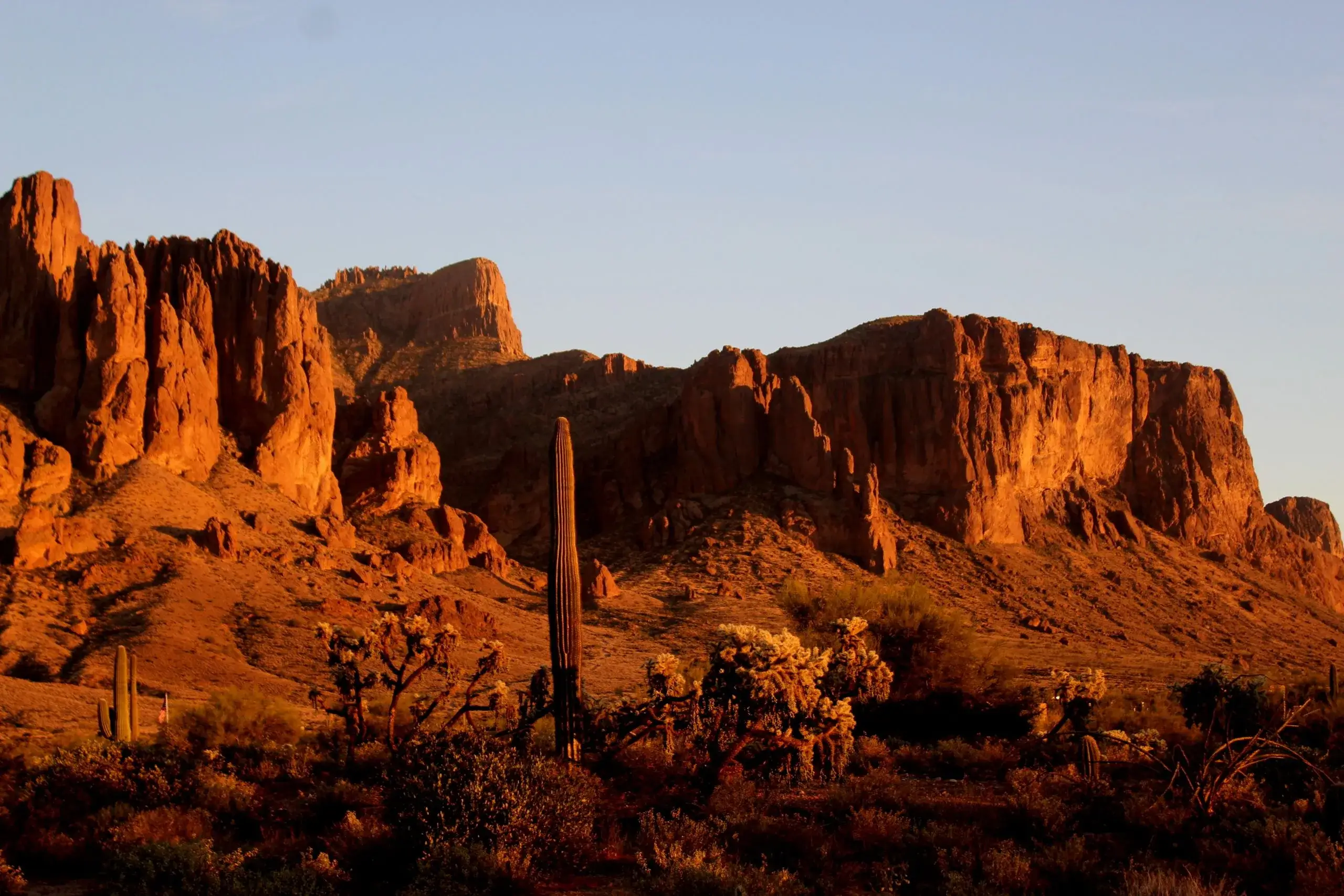 Apache Trail & Superstition Mountains